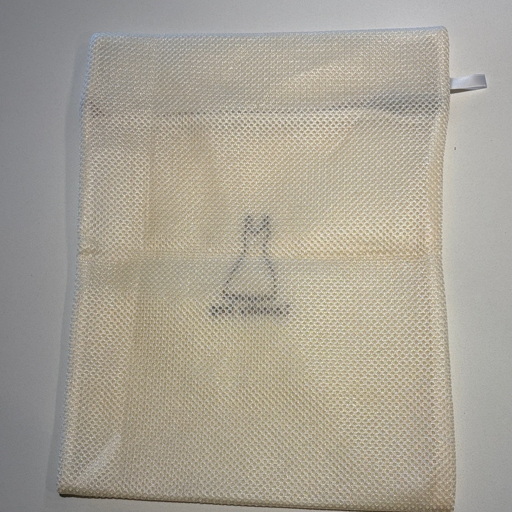 Cream Mesh Laundry Bag - Picture 4 of 5